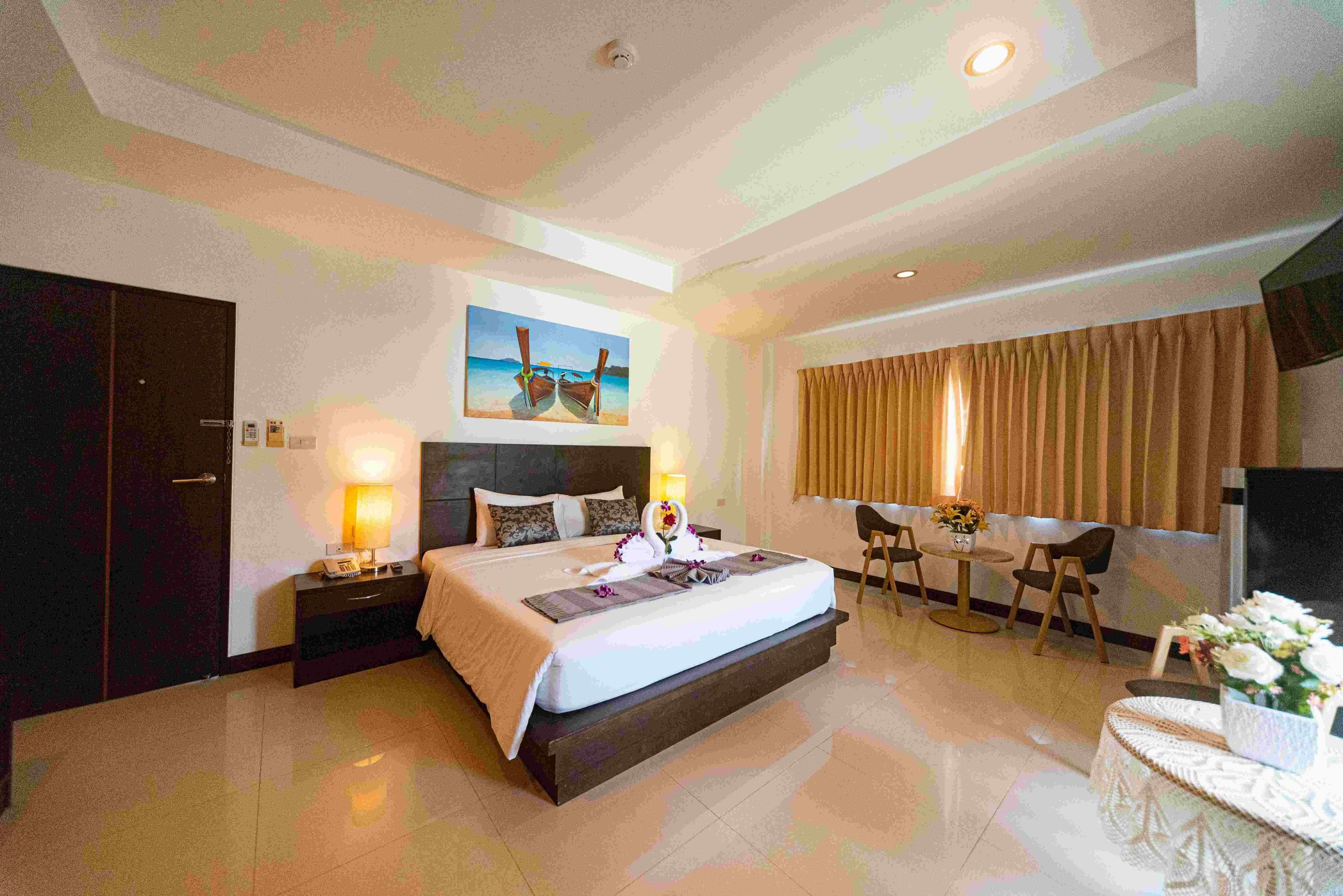 Фото Q Victory Patong 2*